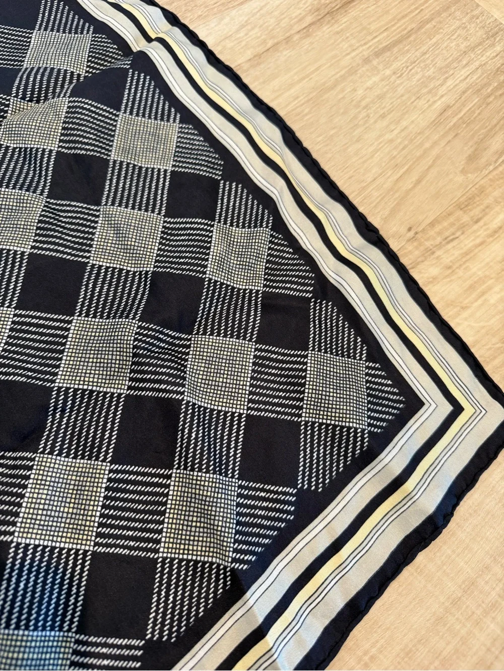 100% silk made in Italy scarf